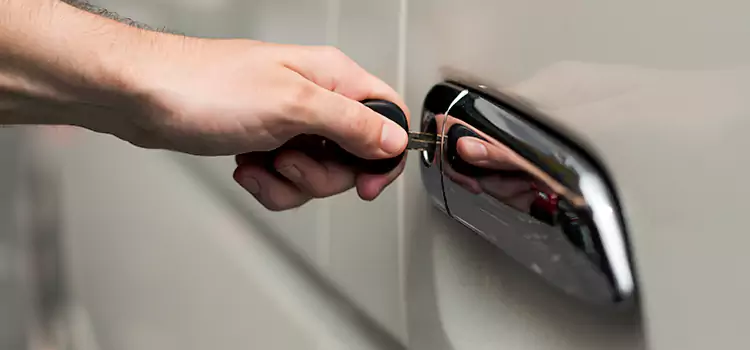 Why Choose Our Auto Locksmith Team in Huntington, IN?